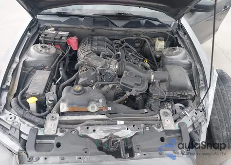 2014 Ford Mustang V6 from USA, damaged, VIN 1ZVBP8AM3E5250098